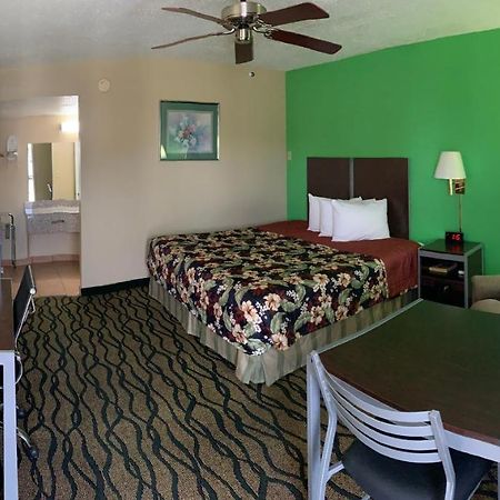 Thunderbird Inn リベラル エクステリア 写真