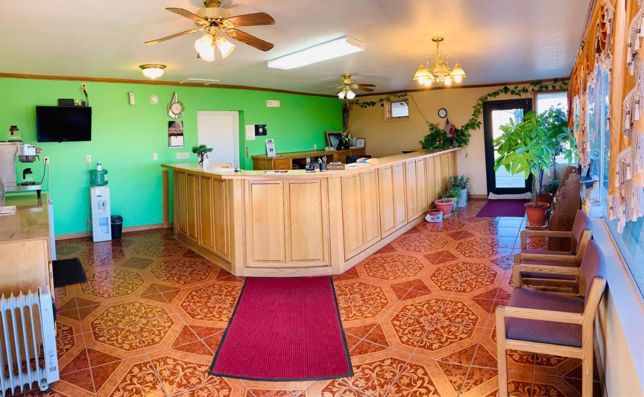 Thunderbird Inn リベラル エクステリア 写真